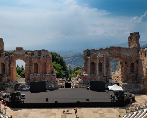 alexis-subias-8YT-UVLpFYc-unsplash sicily ruins 2
