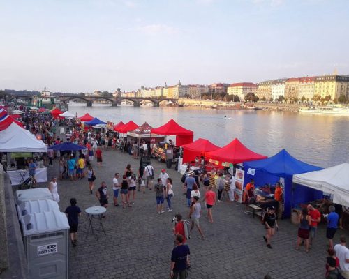 czech-food-naplavka-market czech-food-naplavka-market