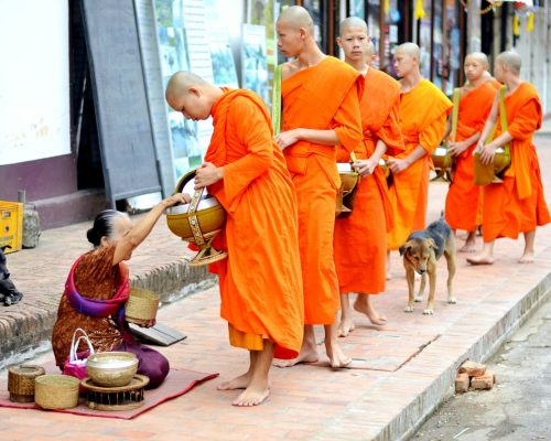 laurentiu-morariu-5zAWuwWi3ZU-unsplash (1) Feeding monks ritual