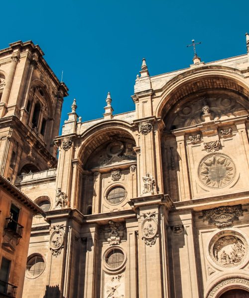 sergio-rota-BObeW7-d6fk-unsplash granada cathedral